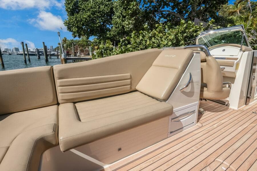 2013 Chris-Craft Launch 32
