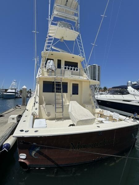 1985 Hatteras Enclosed Bridge