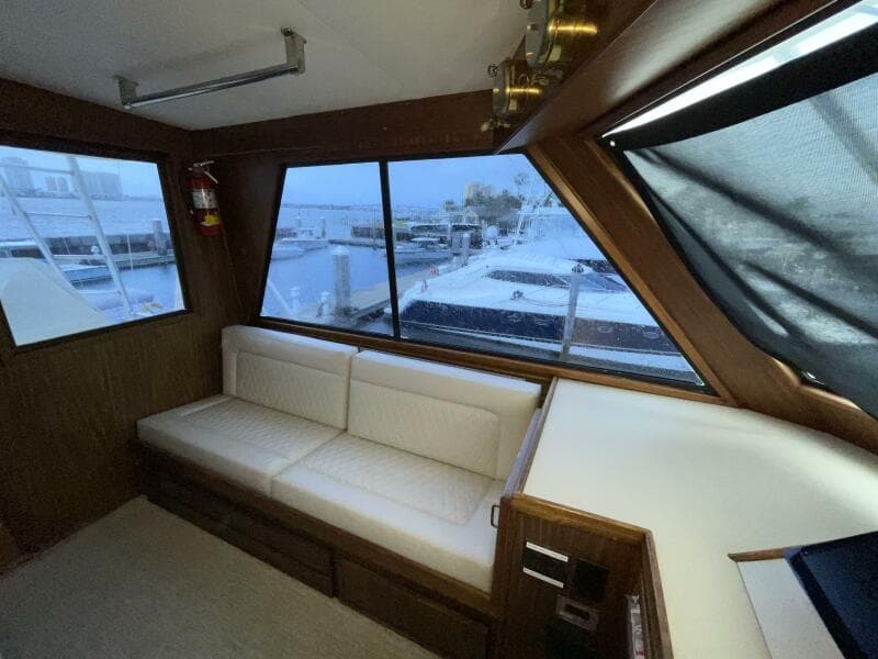 1985 Hatteras Enclosed Bridge