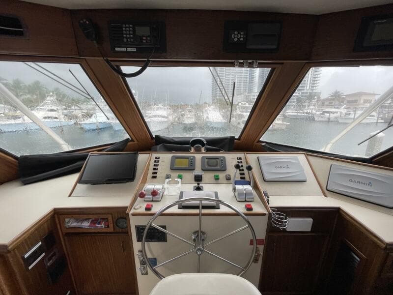 1985 Hatteras Enclosed Bridge