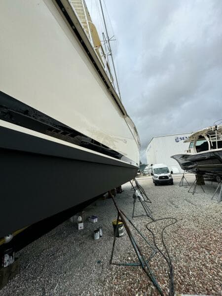 1985 Hatteras Enclosed Bridge
