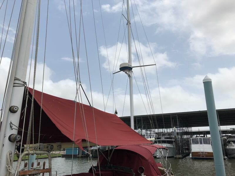 HC 43 Irreversible Radar on Mizzen Mast