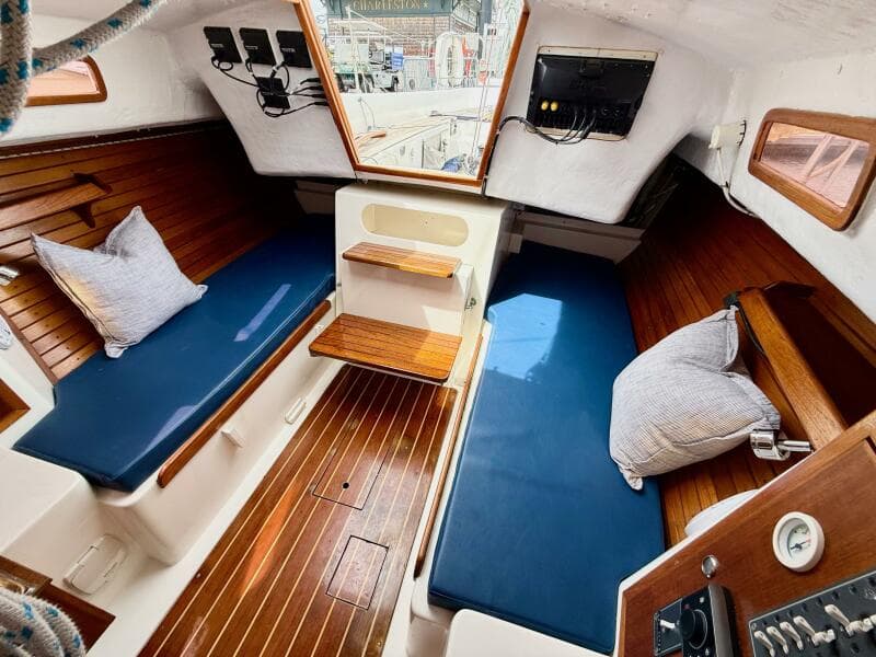 2009 e Sailing Yachts e Sailing Yachts e33