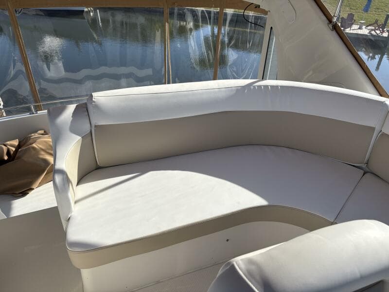 Flybridge seating 