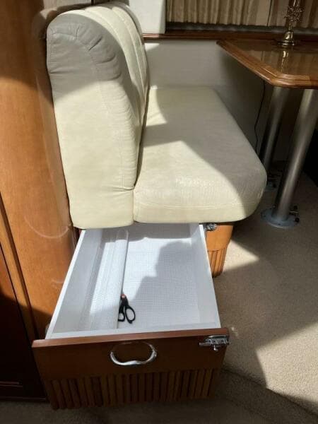Dinette storage