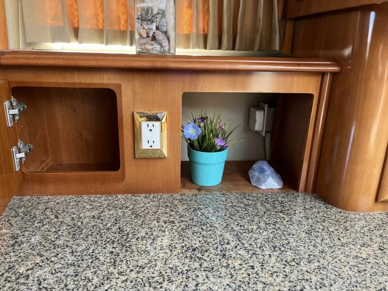 Counter storage 