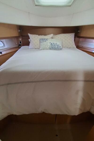 2012 Sea Ray 450 Sedan Bridge