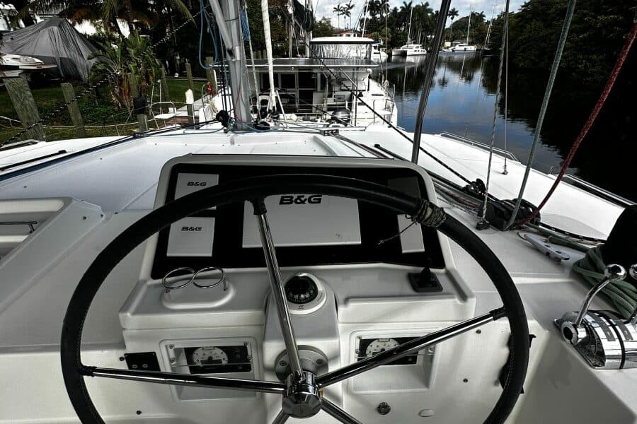 2017-lagoon-450-f-sail-9748460-20250417113721063-1_XLARGE.jpg