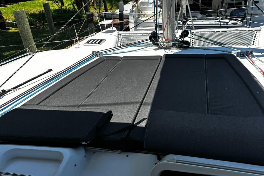 2017-lagoon-450-f-sail-9748460-20250417115258832-1_XLARGE.jpg