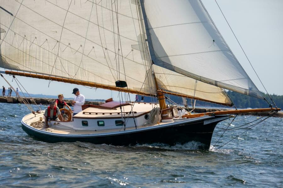 1965 Custom-Craft Friendship Sloop