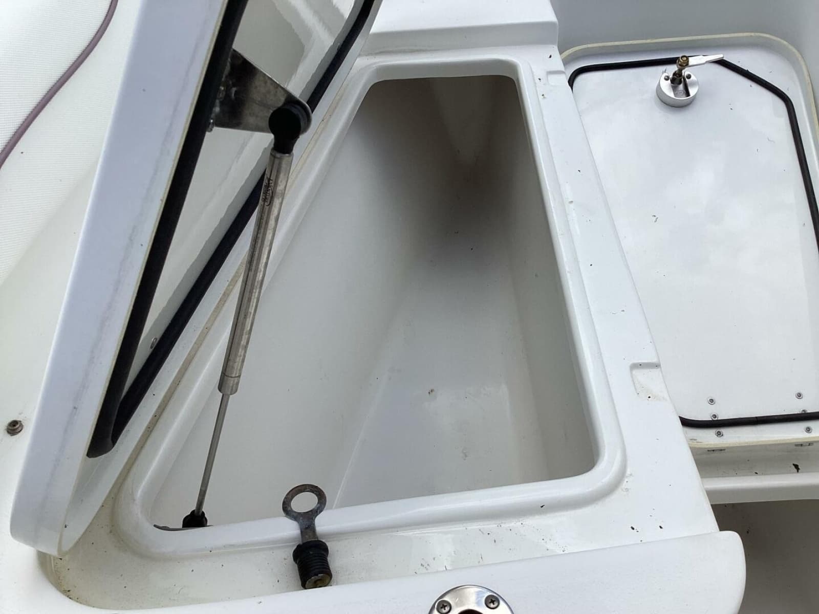 2018 Sea Hunt Gamefish 27