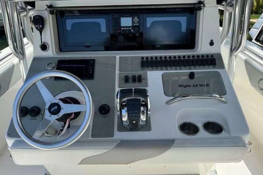 2008 Fountain 34 Center Consoles
