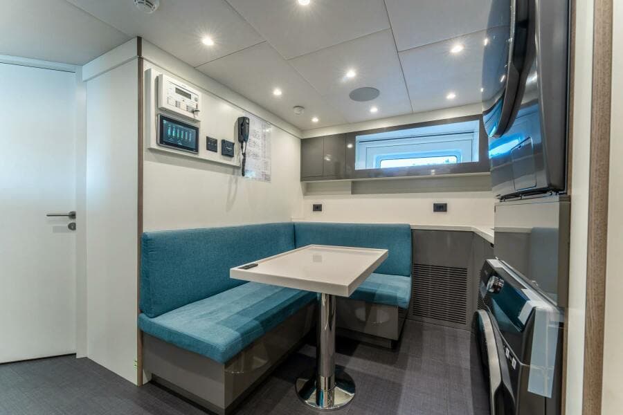 2024 AES Yacht 