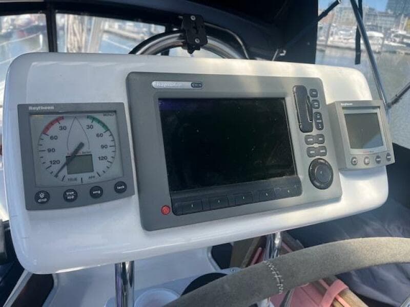 1999 Hunter Passage 450