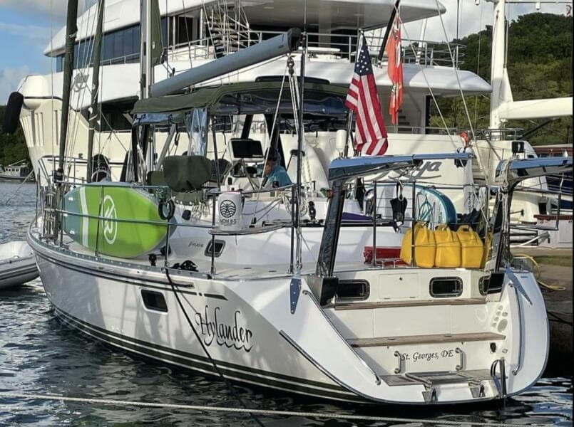 2021 Hylas 46