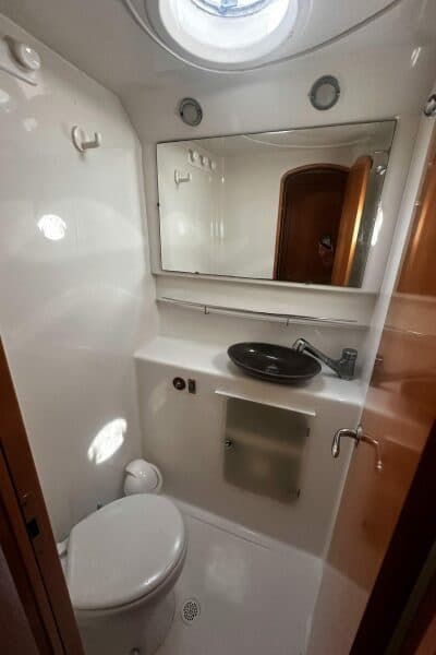 2008-fountaine-pajot-eleuthera-60-sail-9770348-20250515182247248-1_XLARGE.jpg