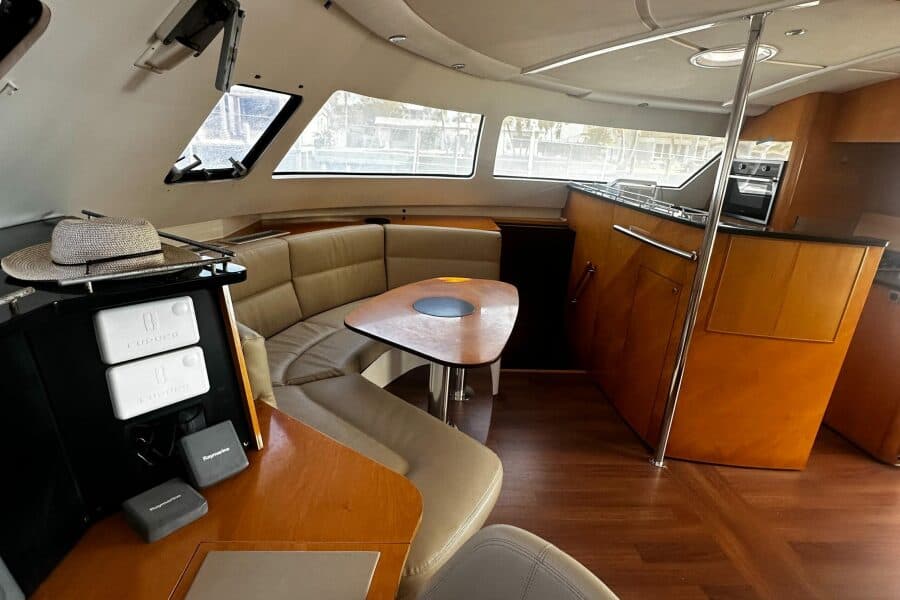 2008-fountaine-pajot-eleuthera-60-sail-9770348-20250515182224754-1_XLARGE.jpg