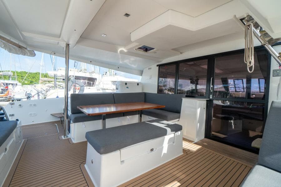 2020 Fountaine Pajot 