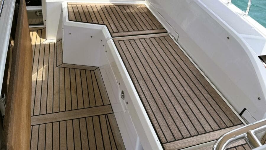 16 Cockpit Beneteau 461 2020