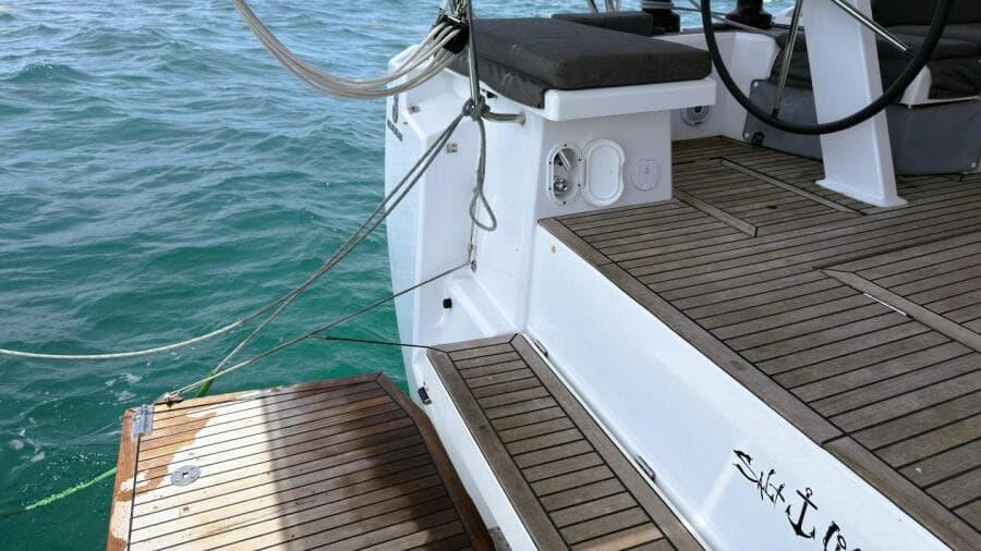 27 Stern Beneteau 461 2020