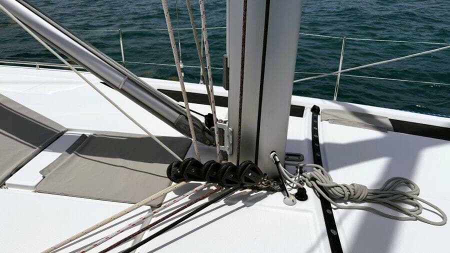 29 Mast Rigging Beneteau 461 2020