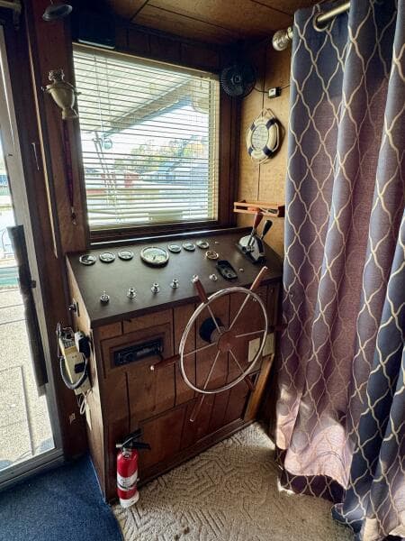 1977 Sumerset 14 x 58 Aluminum Hull Houseboat with Catwalks