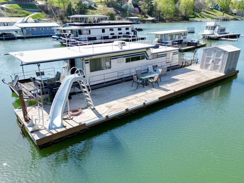 1977 Sumerset 14 x 58 Aluminum Hull Houseboat with Catwalks