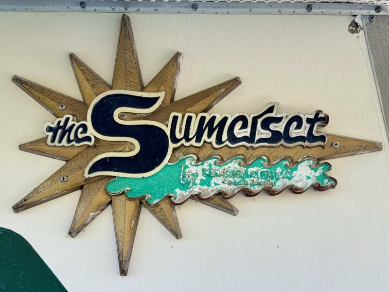 1977 Sumerset 14 x 58 Aluminum Hull Houseboat with Catwalks