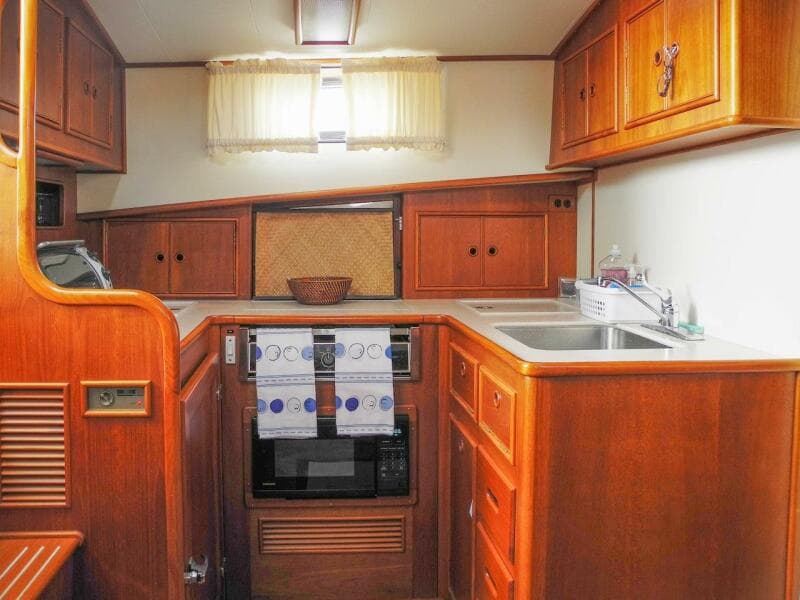 1998 Grand Banks 38 Eastbay EX