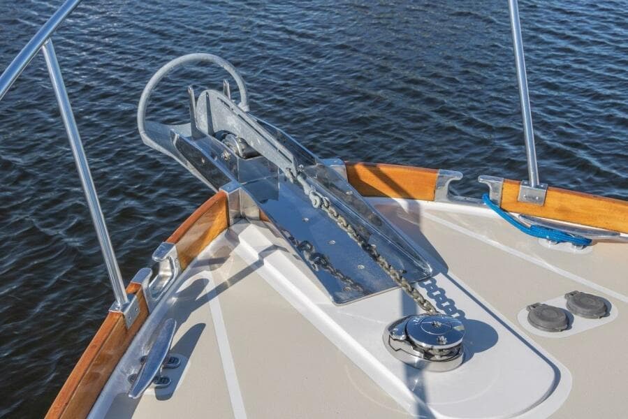 1998 Grand Banks 38 Eastbay EX