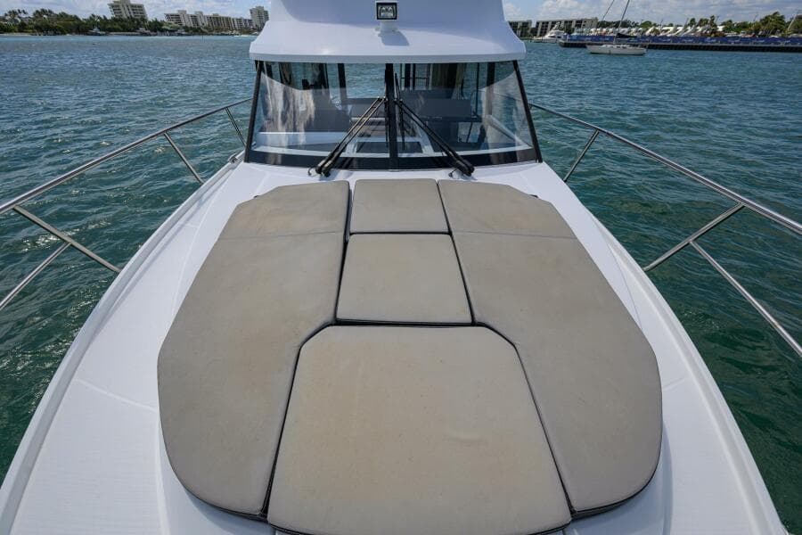 2022 Jeanneau NC Weekender 1095 Fly
