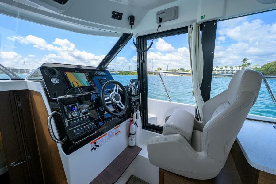 2022 Jeanneau NC Weekender 1095 Fly