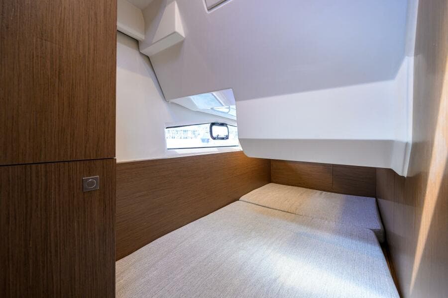 2022 Jeanneau NC Weekender 1095 Fly