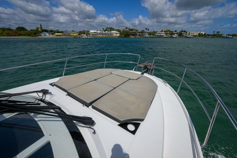 2022 Jeanneau NC Weekender 1095 Fly