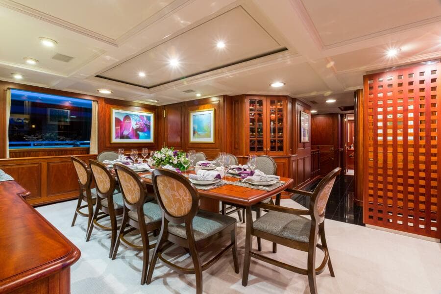1997 Palmer Johnson Pilothouse