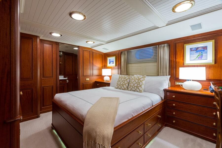 1997 Palmer Johnson Pilothouse