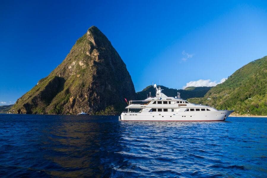 1997 Palmer Johnson Pilothouse