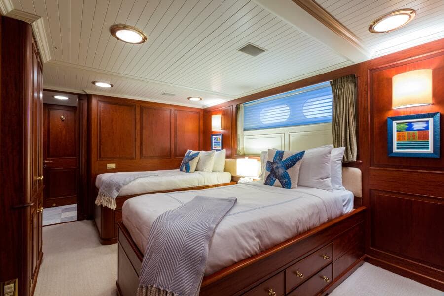 1997 Palmer Johnson Pilothouse
