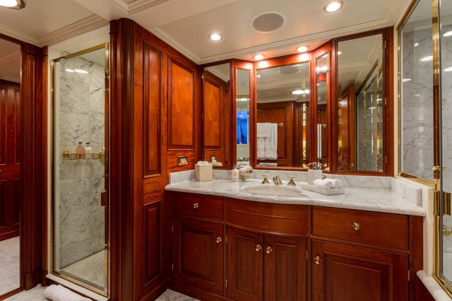 1997 Palmer Johnson Pilothouse