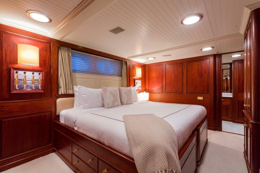1997 Palmer Johnson Pilothouse