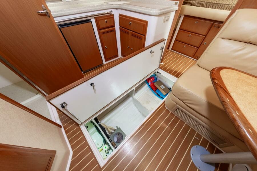 2008 Cabo 40 Express