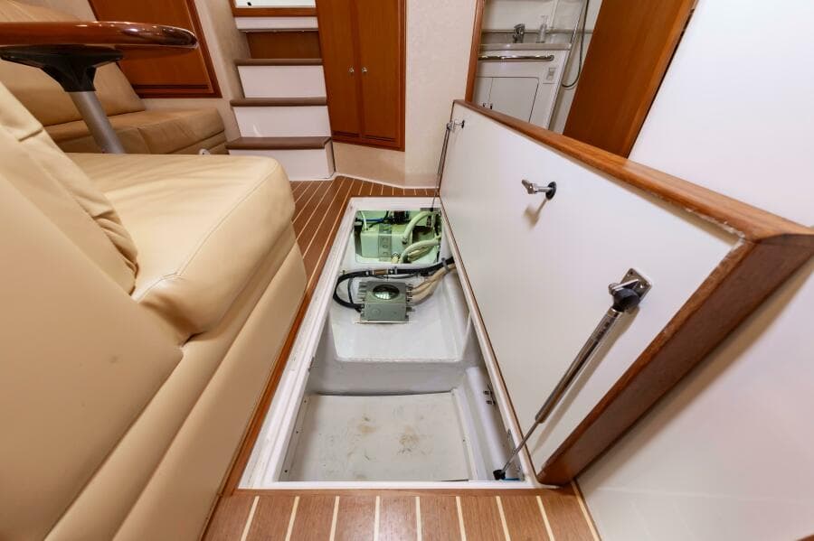 2008 Cabo 40 Express