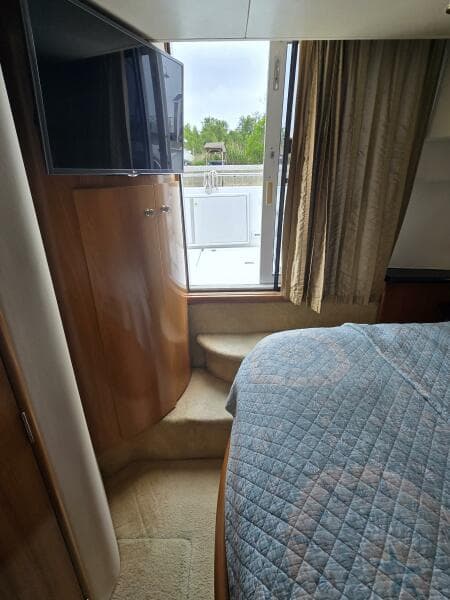 Carver Main Cabin 8