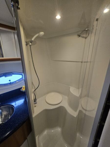 Carver Main Cabin Head 4