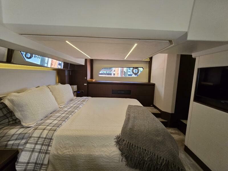 2018 Prestige 460