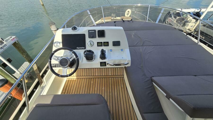 2018 Prestige 460