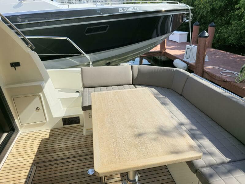 2018 Prestige 460