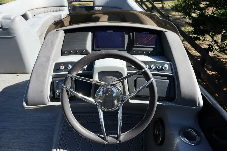 2021 Bennington RX25 Sport