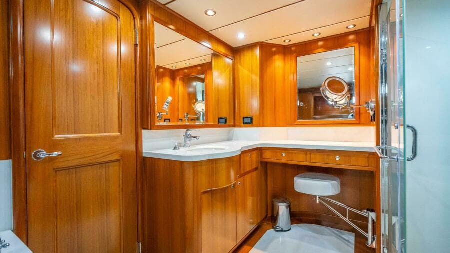 2009 Nordhavn 76