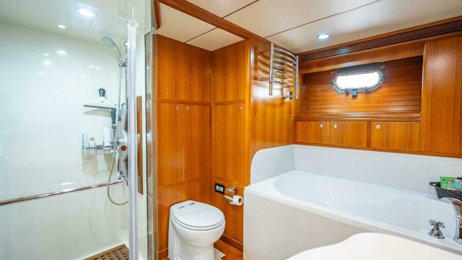 2009 Nordhavn 76